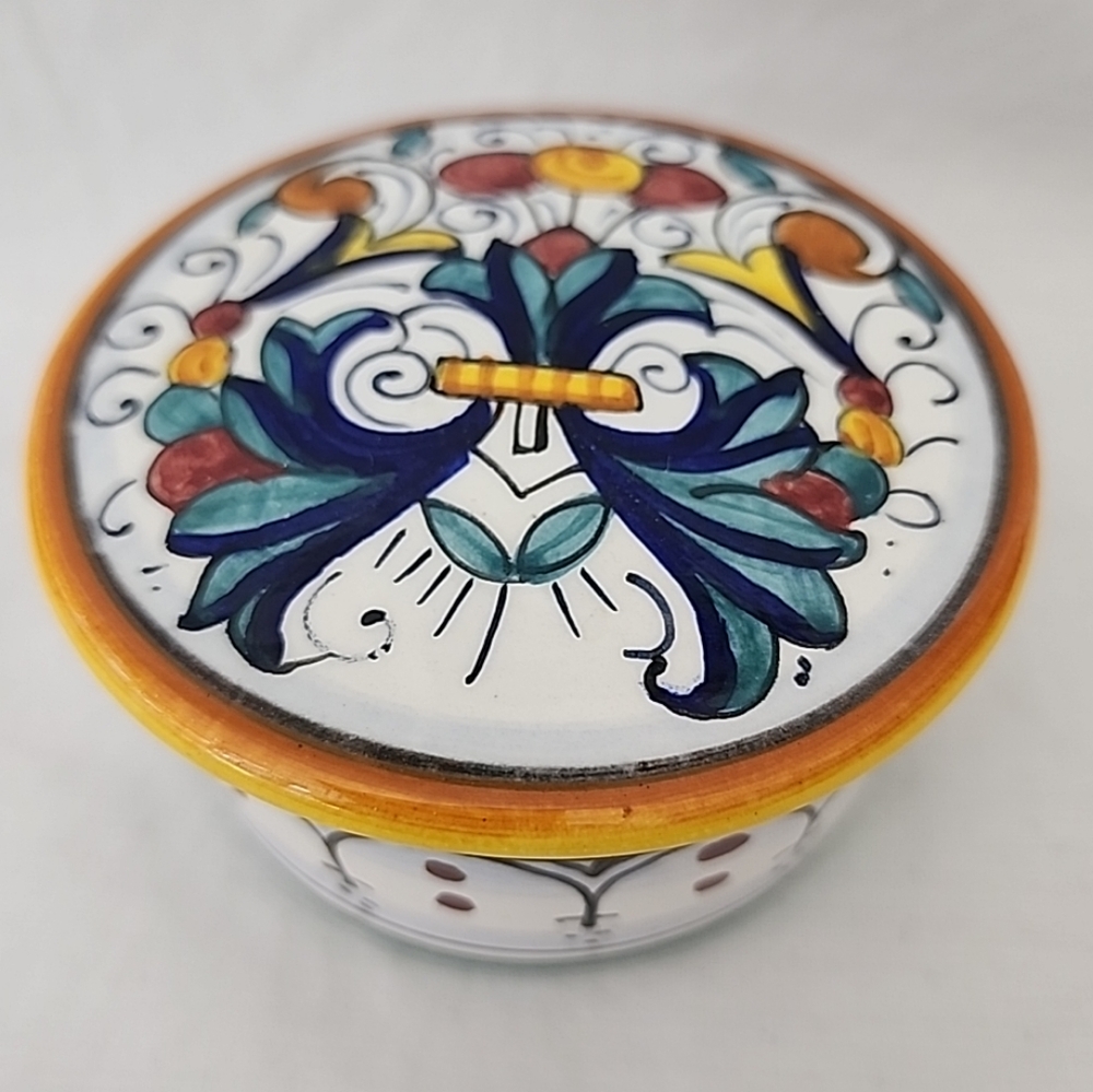 Torretti DERUTA Trinket Box Italy Handpainted Floral Italian Jewelry Signed Lid